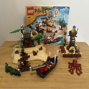 LEGO Pirates Adventure Sets 6240 & 6241